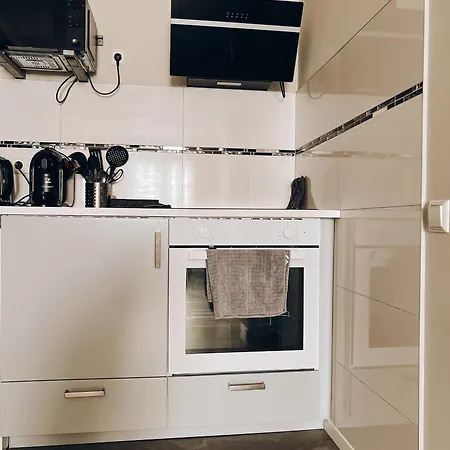 Apartment Ferienwohnung, Monteur-appartment R22 *